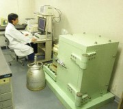 高純度ゲルマニウム半導体検出器付きガンマ線スペクトロメータ
